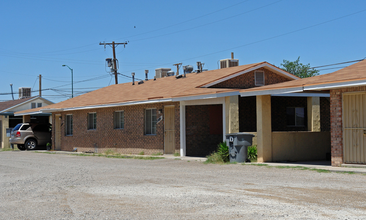 7307-7311 Alameda Ave in El Paso, TX - Building Photo