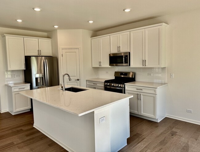 1320 Draper Rd in McHenry, IL - Building Photo - Building Photo