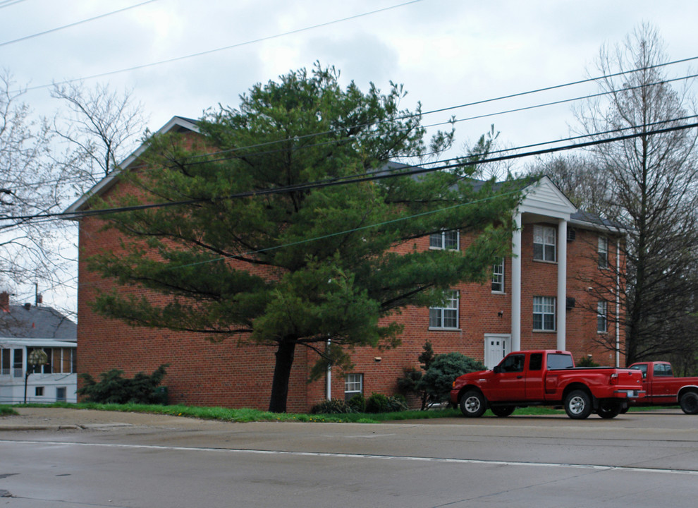 4600 Winston Ave in Latonia, KY - Building Photo