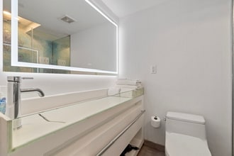 1100 West Ave in Miami Beach, FL - Building Photo - Building Photo