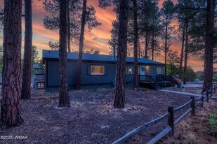 430 Timber Ridge Loop in Show Low, AZ - Building Photo