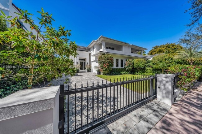 3510 Segovia St in Coral Gables, FL - Building Photo - Building Photo