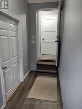 88 San Fernando Dr in Hamilton, ON - Building Photo - Building Photo