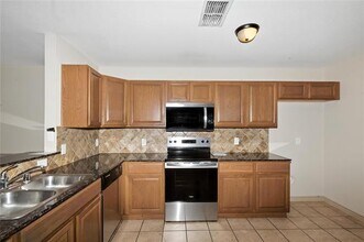 3905 Vista Mar Dr in Euless, TX - Building Photo - Building Photo