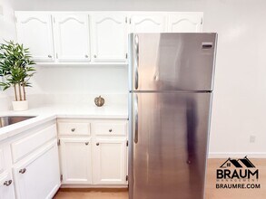 4636 Laurel Canyon Blvd-Unit -21 in Los Angeles, CA - Building Photo - Building Photo