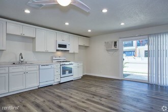 1740 Redondo Ave in Long Beach, CA - Building Photo - Building Photo