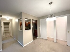 1323 Worcester Rd, Unit E7 in Framingham, MA - Building Photo - Building Photo