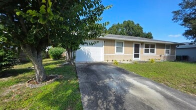207 SW Statler Ave in Port St. Lucie, FL - Building Photo - Building Photo