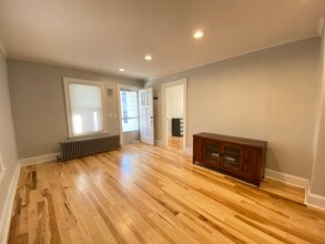 143 Calhoun St in Torrington, CT - Building Photo - Building Photo