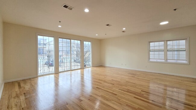 157 Manchester Pl, Unit Fl 2 in Newark, NJ - Foto de edificio - Building Photo