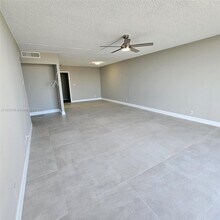 16710 NE 9th Ave in North Miami Beach, FL - Building Photo - Building Photo