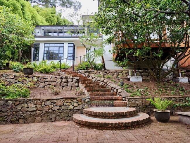 property at 263 Glen Dr