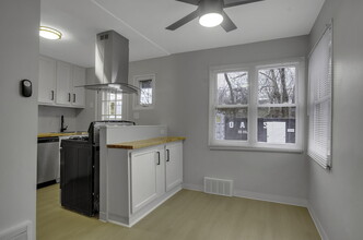 Amherst Townhomes in Amherst, NY - Building Photo - Building Photo