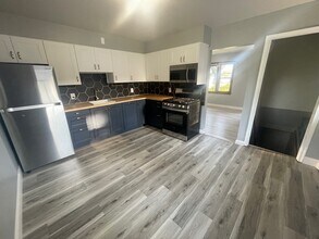 2031 Shale Ln in Eagan, MN - Building Photo - Building Photo