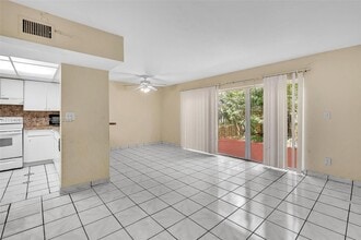 3750 SW 60th Ter in Davie, FL - Building Photo - Building Photo