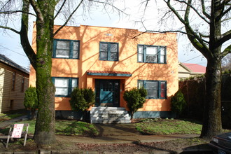 1935 NW Raleigh St in Portland, OR - Building Photo - Building Photo