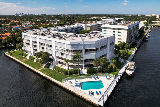 Intracoastal 31 Condominiums in Fort Lauderdale, FL - Building Photo - Building Photo