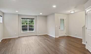 5870 Lien Rd in Madison, WI - Building Photo - Building Photo