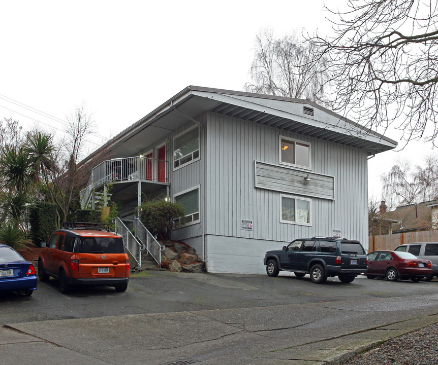 Troll Eye in Seattle, WA - Foto de edificio