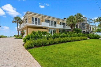 3860 Gordon Dr in Naples, FL - Foto de edificio - Building Photo