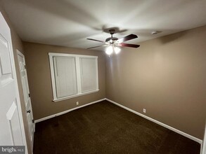 17 Lafayette St-Unit -B in Riverside, NJ - Building Photo - Building Photo