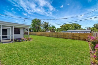 713 Gumtree Rd in North Palm Beach, FL - Building Photo - Building Photo