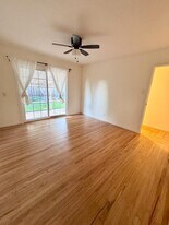 415 Wisteria Dr in East Palo Alto, CA - Building Photo