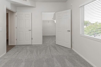 Silver Pines Senior Community in Sandy, UT - Foto de edificio - Building Photo
