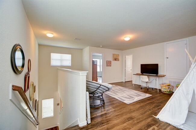 property at 6807 Alum Rock Ln