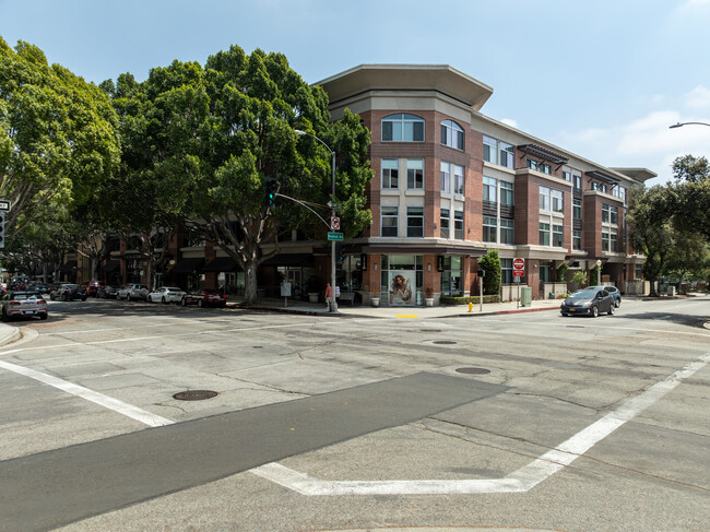 Prado on Lake Avenue in Pasadena, CA - Building Photo - Building Photo