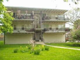 7444 Franklin St, Unit 1SE