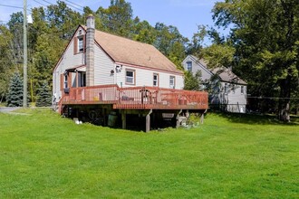 22 Shoddy Hollow Rd in Otisville, NY - Building Photo - Building Photo