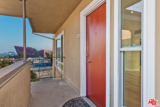 970 Palm Ave in West Hollywood, CA - Building Photo - Building Photo