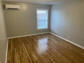 1139 Hollywood Dr in Milan, TN - Building Photo - Building Photo