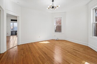 1931 N Kostner Ave in Chicago, IL - Building Photo - Building Photo