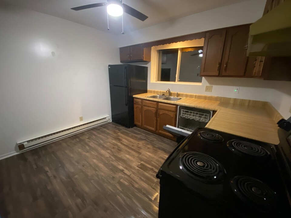 3229 Sycamore Ter, Unit 2 in Sioux City, IA - Foto de edificio