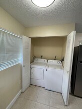 9490 Palm Cir S in Pembroke Pines, FL - Building Photo - Building Photo