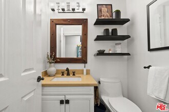 830 17th St in Santa Monica, CA - Building Photo - Building Photo