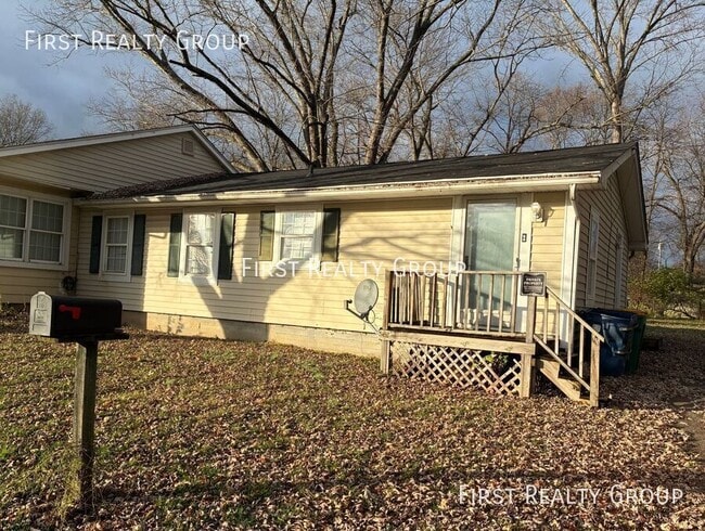 property at 140 E Market St