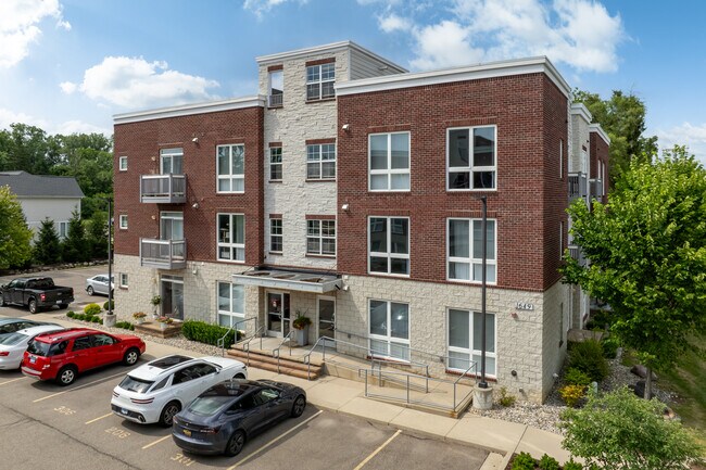 Maple Cove of Ann Arbor in Ann Arbor, MI - Foto de edificio - Building Photo