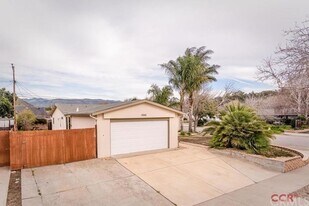 1542 Newport St in San Luis Obispo, CA - Building Photo