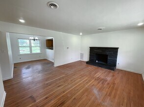 1731 N Kentwood Ave in Springfield, MO - Building Photo - Building Photo