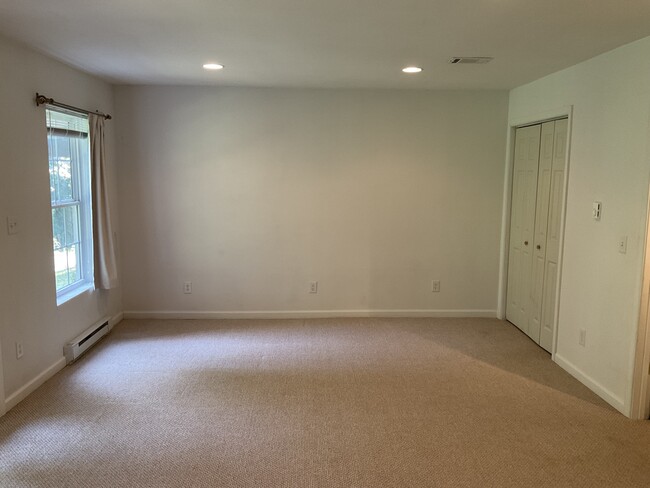 1437 Glenside Grn in Charlottesville, VA - Foto de edificio - Building Photo