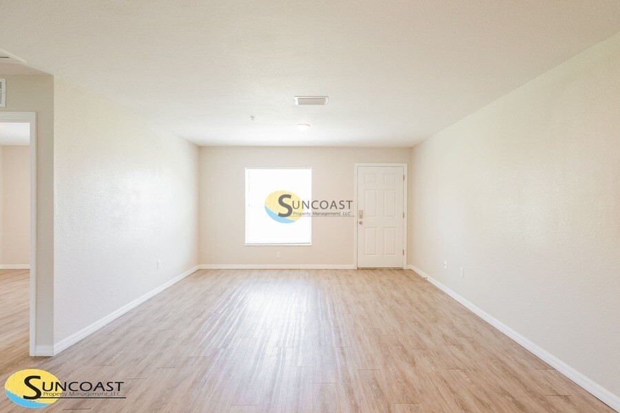 9223 N Mendoza Way in Citrus Springs, FL - Building Photo
