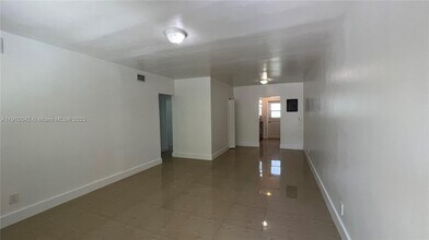 8235 Crespi Blvd in Miami Beach, FL - Building Photo - Building Photo