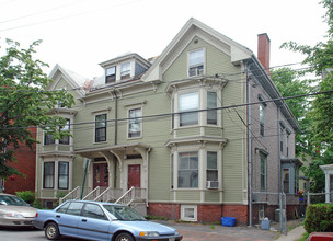 13 Dow St in Portland, ME - Building Photo - Building Photo