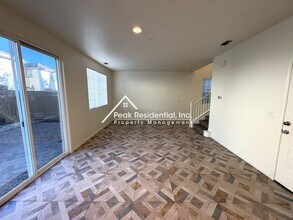 839 Equinox Loop in Lincoln, CA - Foto de edificio - Building Photo