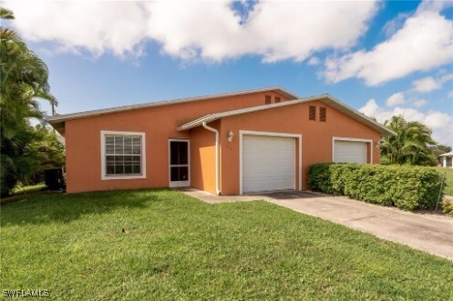 616 SE 9th St in Cape Coral, FL - Building Photo