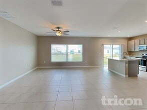 212 Garnet Ave in Kissimmee, FL - Foto de edificio - Building Photo