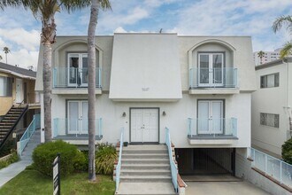 1035 5th St in Santa Monica, CA - Foto de edificio - Building Photo